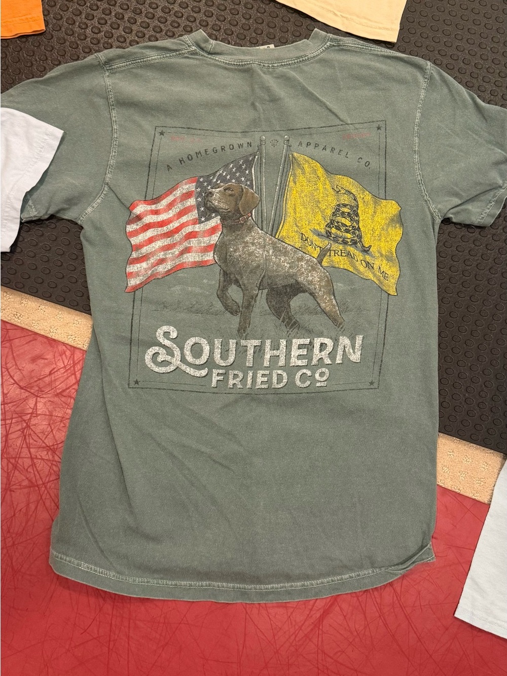 8 SOUTHERN Tees! Adult smalls - Picture 4 of 11